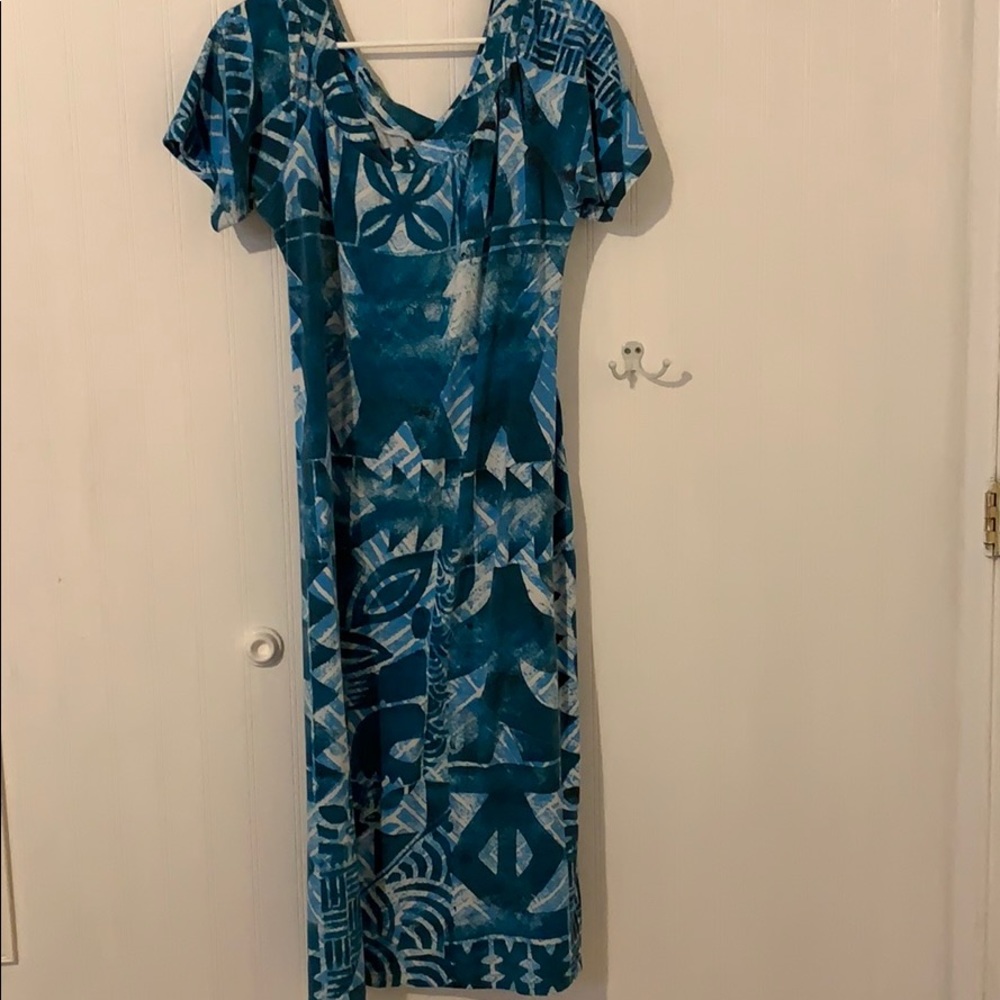 Tav Dress - Picture 2 of 4